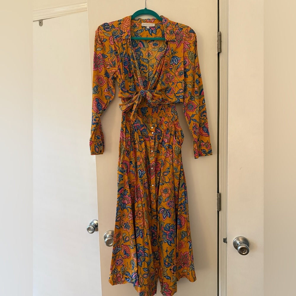 House of Harlow 1960 Gold Plunge Neck Bishop Sleeve Sundress